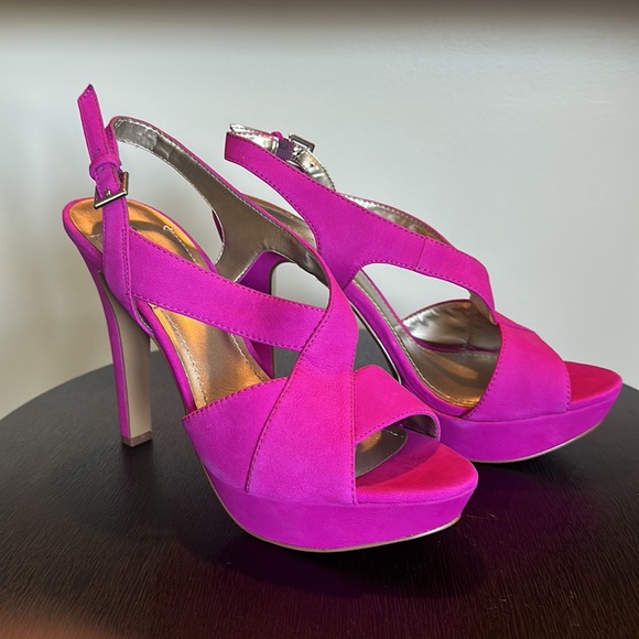 BCBG Paris Jaze Hot Pink/Magenta Heels - Picture 3 of 6